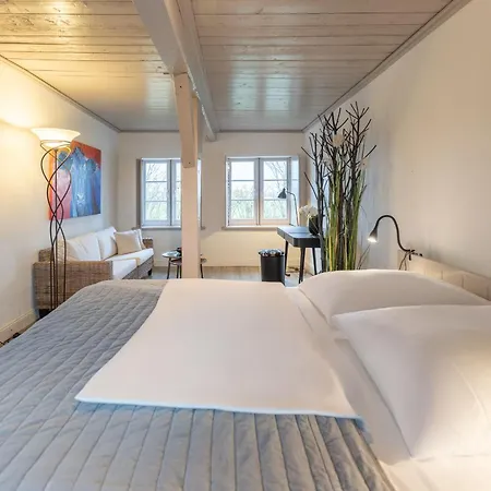 Reethus Koldenbuettel * Hollbullhuus